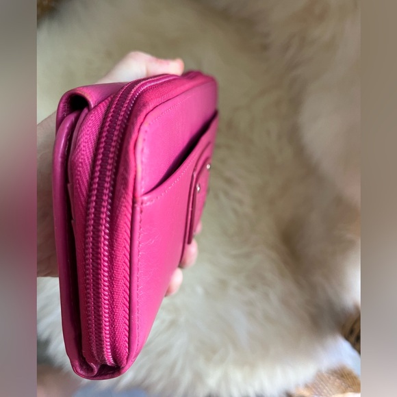 Rowallan of Scotland Sedona Raspberry Zippy Long Wallet , Soft Leather - Picture 13 of 16